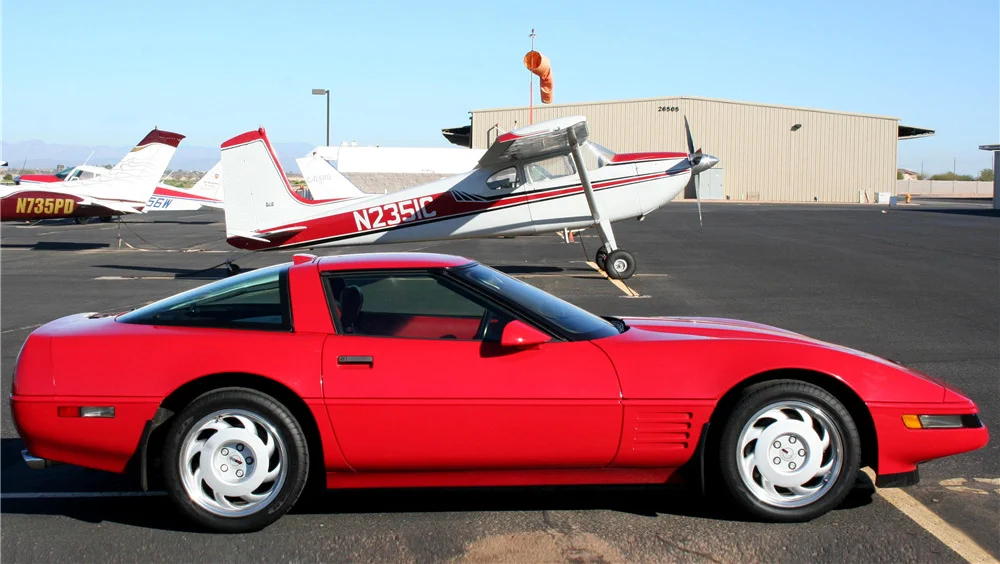 Corvette Generations/C4/C4 1991 Right Side Profile Red.webp